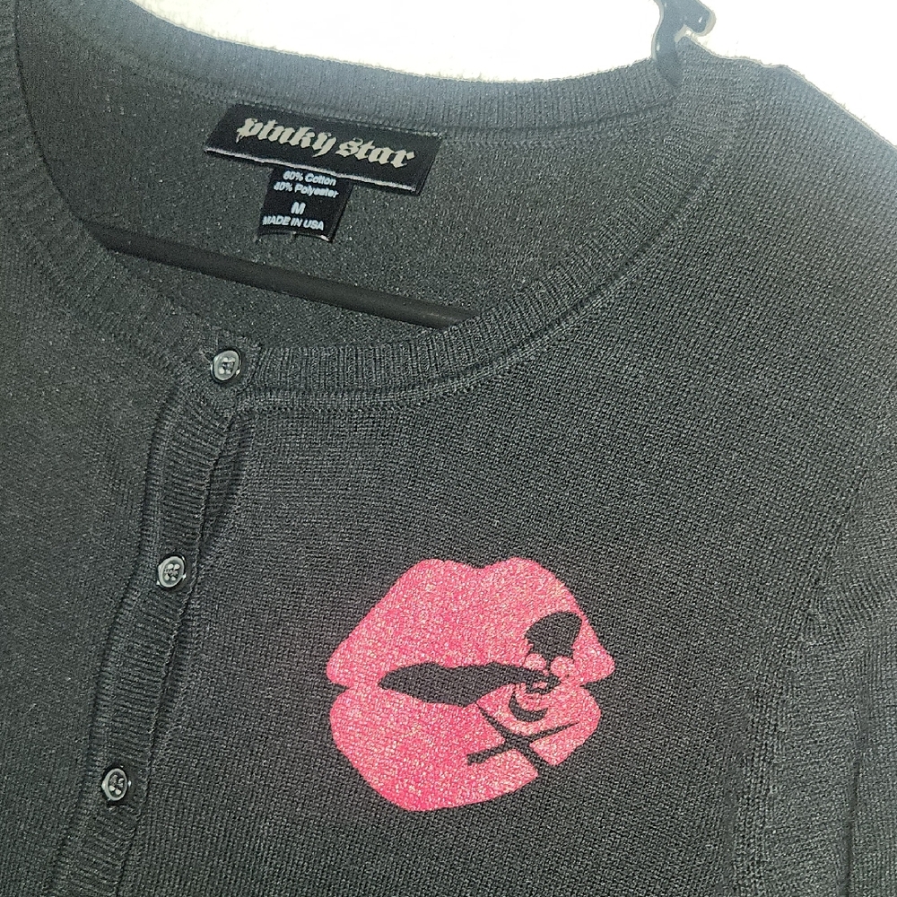 Pinky Star Gray Cardigan with Pink Lips Design